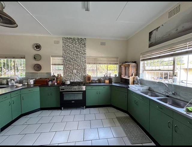 4 BEDROOM HOUSE FOR SALE IN SELCOURT